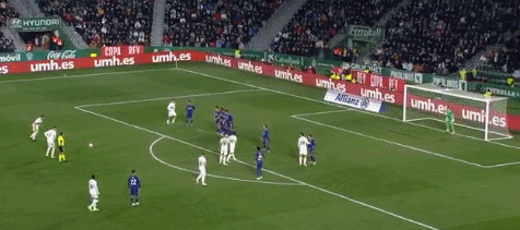 【王者荣耀】上海EDG.M官宣人员变动：玖痕、笑影和平解约